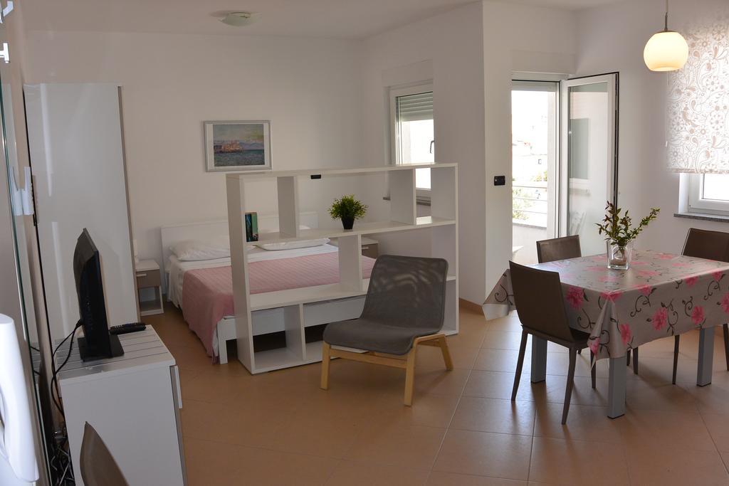 Apartments Residence L'Ulivo 로비니 외부 사진