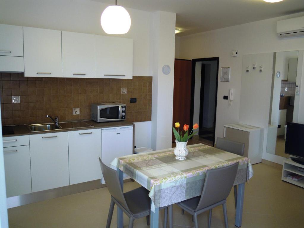 Apartments Residence L'Ulivo 로비니 객실 사진